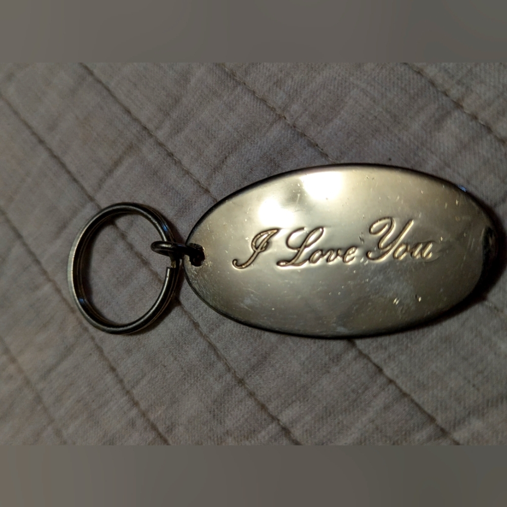 I love you key 🗝️ chain solid bras